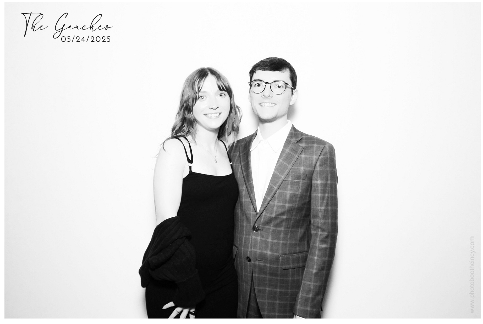 Aya & Brian's Wedding | View more photos from the event at gallery.photoboothcincy.com/u/PhotoBoothCincy/Aya-Brians-Wedding