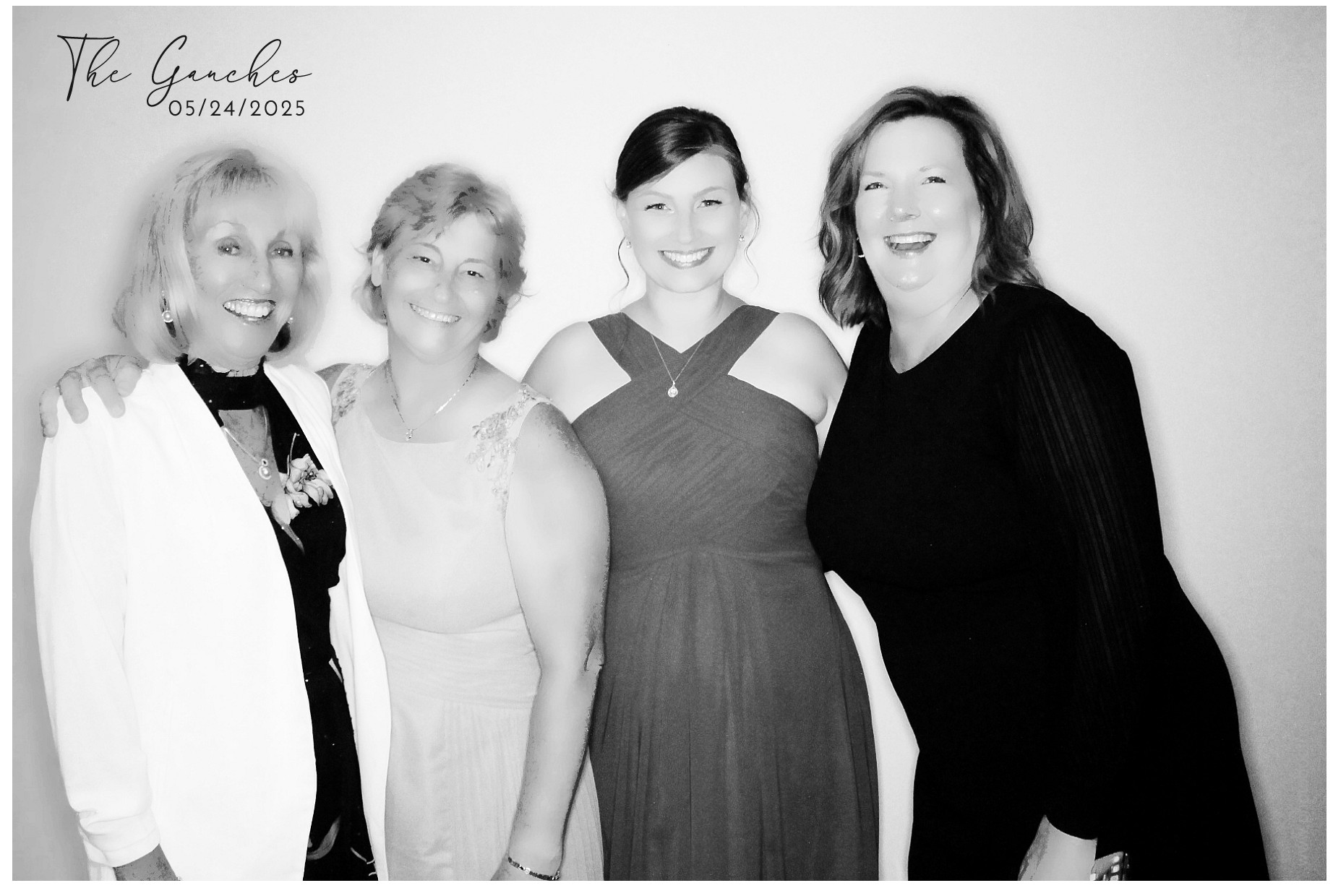 Aya & Brian's Wedding | View more photos from the event at gallery.photoboothcincy.com/u/PhotoBoothCincy/Aya-Brians-Wedding