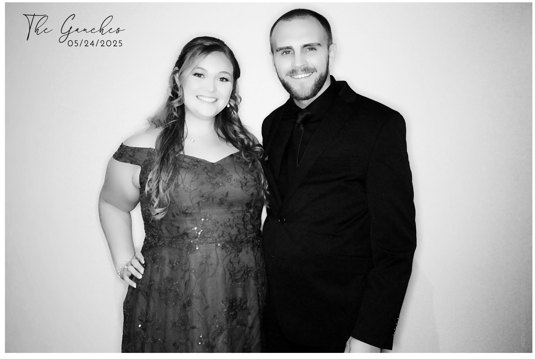 Aya & Brian's Wedding | View more photos from the event at gallery.photoboothcincy.com/u/PhotoBoothCincy/Aya-Brians-Wedding