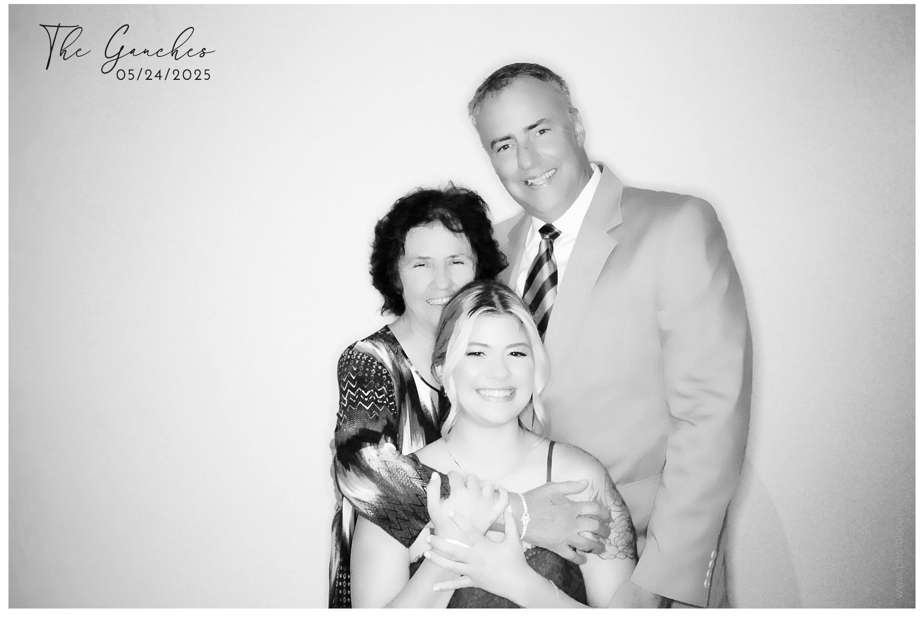 Aya & Brian's Wedding | View more photos from the event at gallery.photoboothcincy.com/u/PhotoBoothCincy/Aya-Brians-Wedding