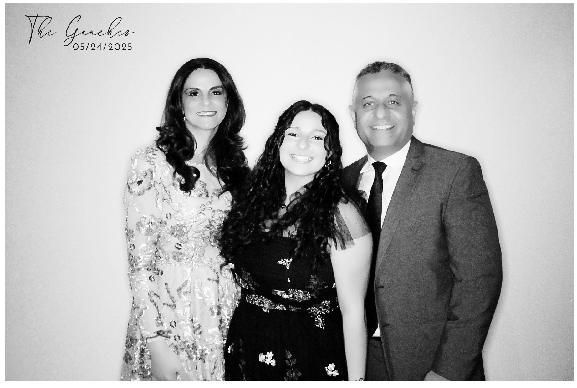 Aya & Brian's Wedding | View more photos from the event at gallery.photoboothcincy.com/u/PhotoBoothCincy/Aya-Brians-Wedding
