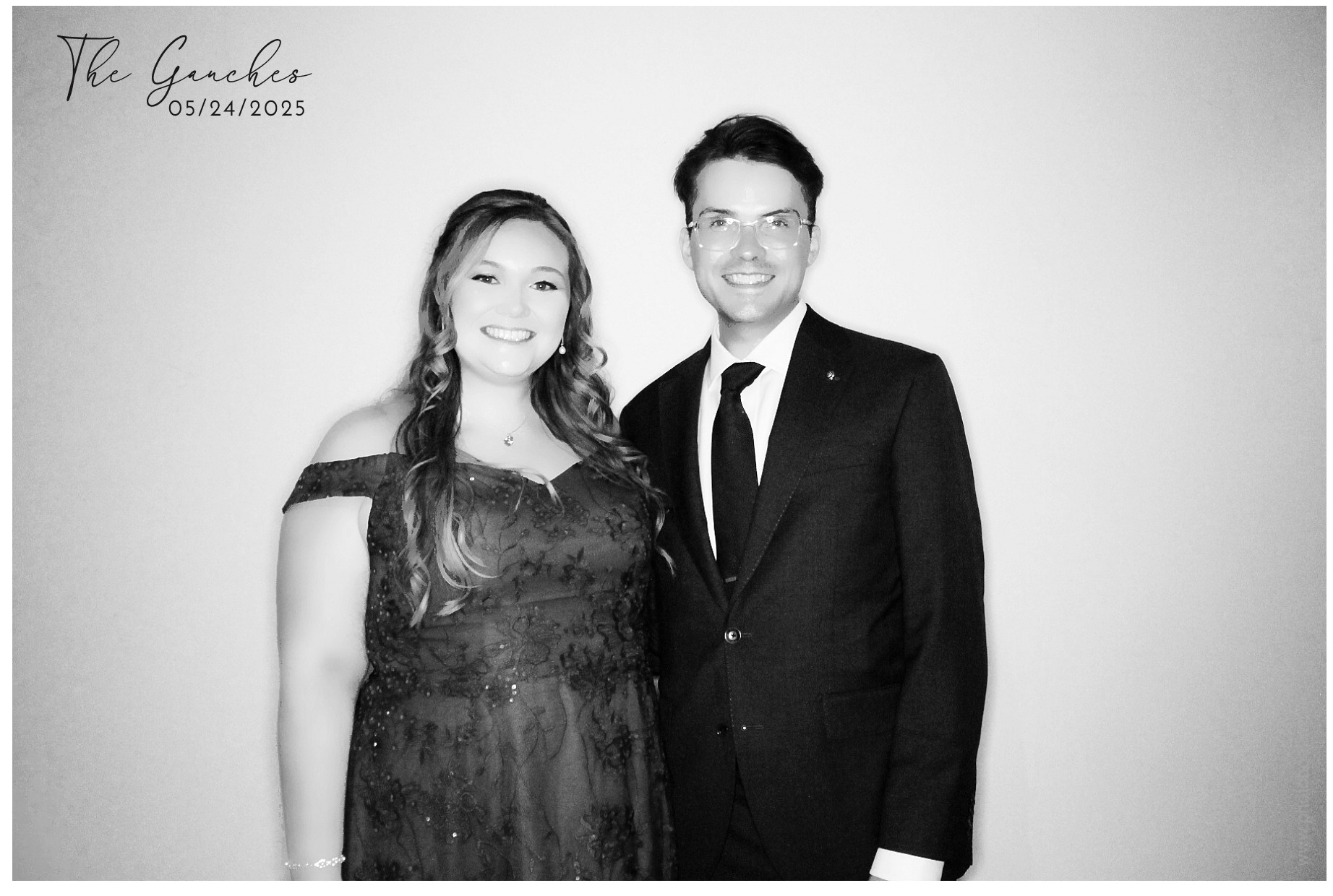 Aya & Brian's Wedding | View more photos from the event at gallery.photoboothcincy.com/u/PhotoBoothCincy/Aya-Brians-Wedding
