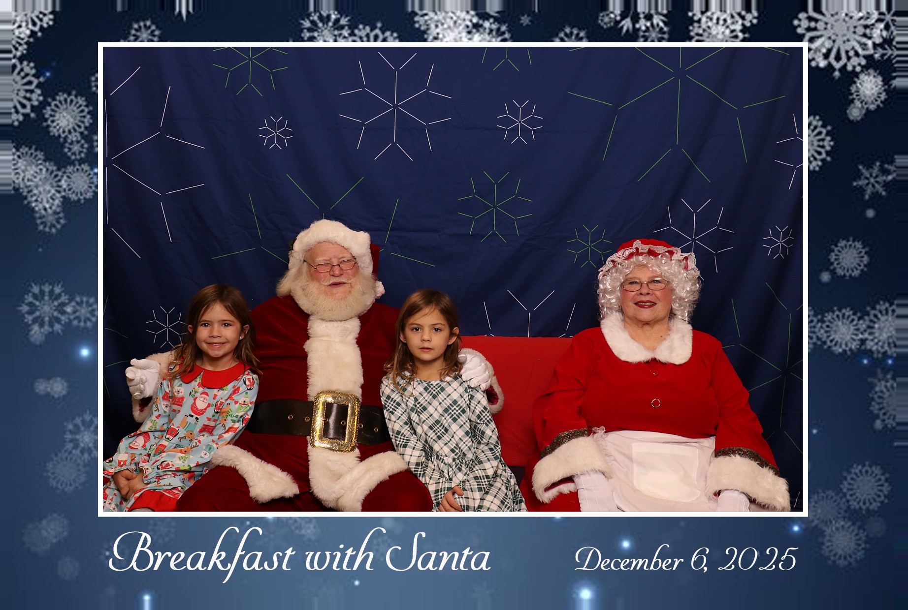BREAKFAST WITH SANTA | View more photos from the event at gallery.photoboothcincy.com/u/PhotoBoothCincy/BREAKFAST-WITH-SANTA