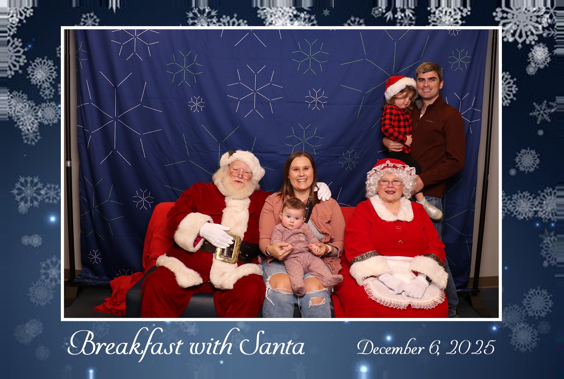 BREAKFAST WITH SANTA | View more photos from the event at gallery.photoboothcincy.com/u/PhotoBoothCincy/BREAKFAST-WITH-SANTA