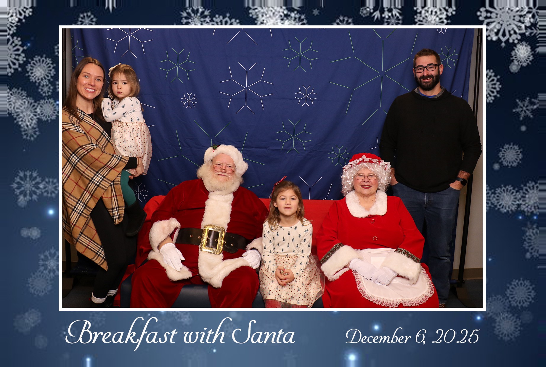 BREAKFAST WITH SANTA | View more photos from the event at gallery.photoboothcincy.com/u/PhotoBoothCincy/BREAKFAST-WITH-SANTA