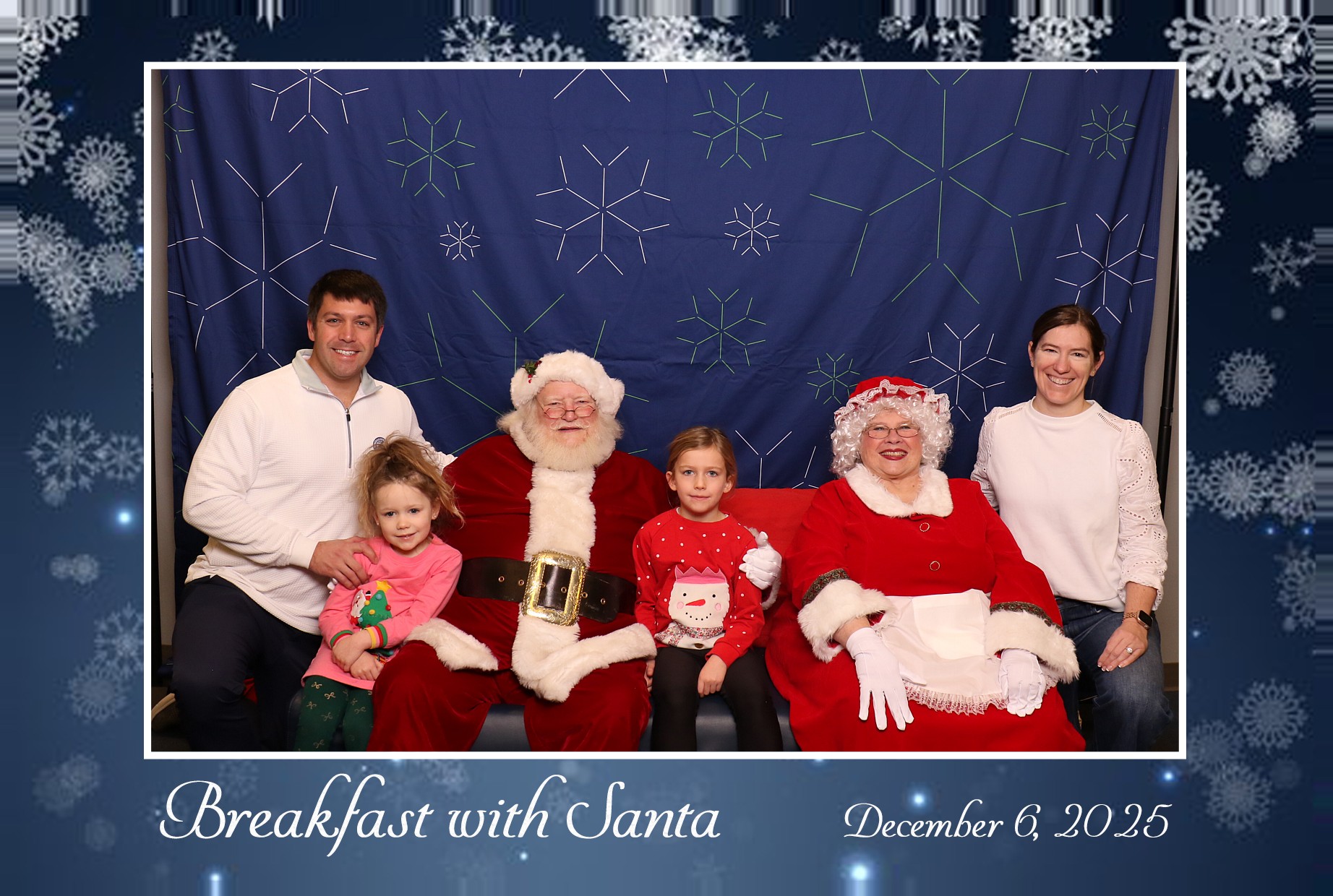 BREAKFAST WITH SANTA | View more photos from the event at gallery.photoboothcincy.com/u/PhotoBoothCincy/BREAKFAST-WITH-SANTA