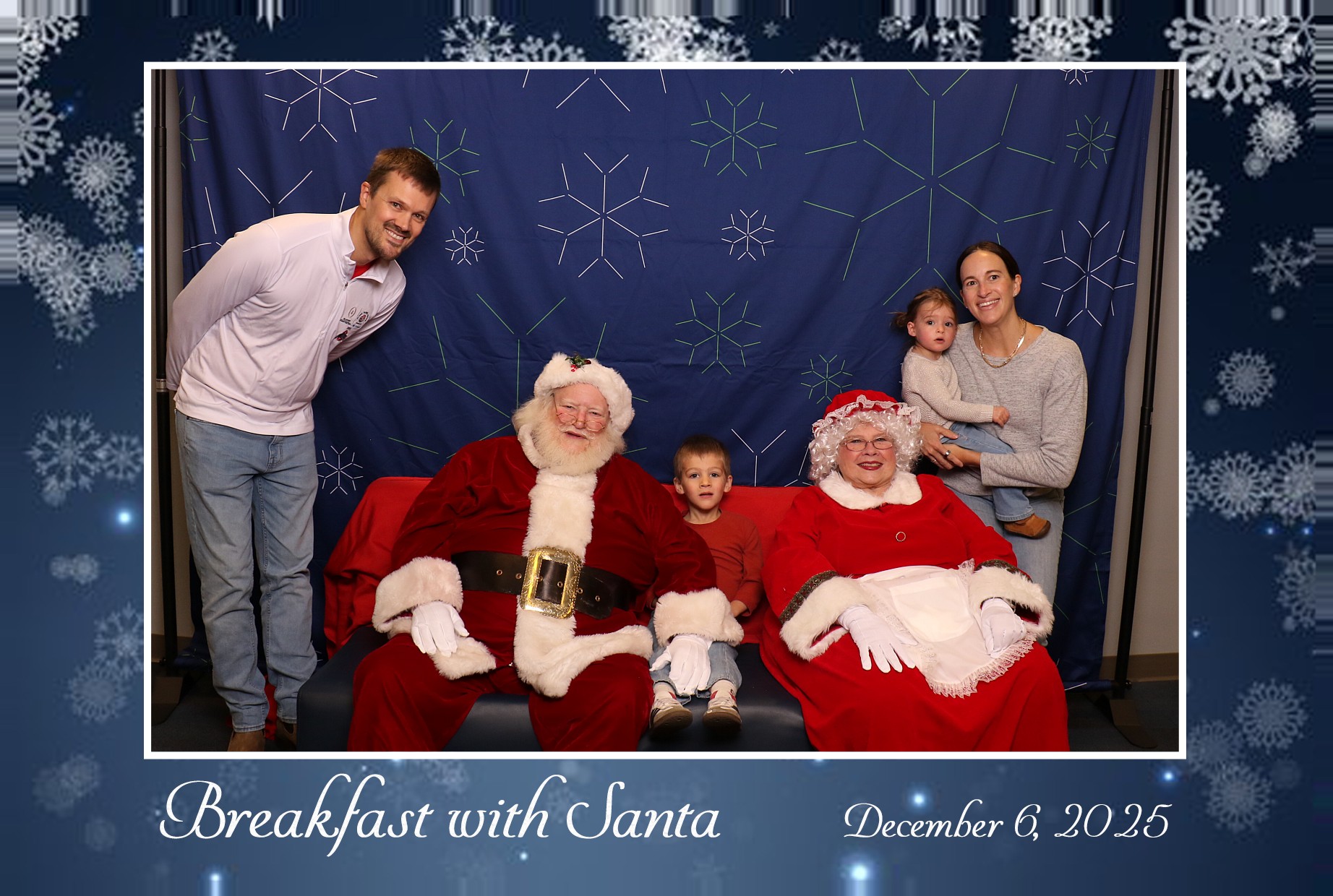 BREAKFAST WITH SANTA | View more photos from the event at gallery.photoboothcincy.com/u/PhotoBoothCincy/BREAKFAST-WITH-SANTA