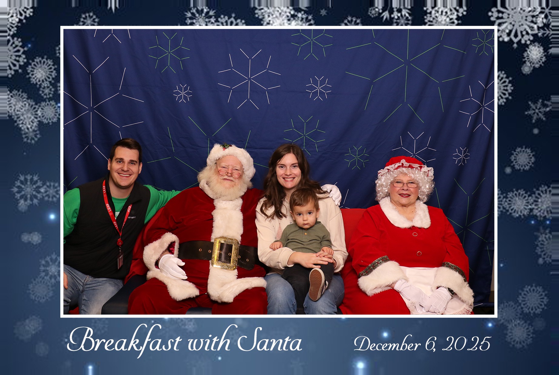 BREAKFAST WITH SANTA | View more photos from the event at gallery.photoboothcincy.com/u/PhotoBoothCincy/BREAKFAST-WITH-SANTA