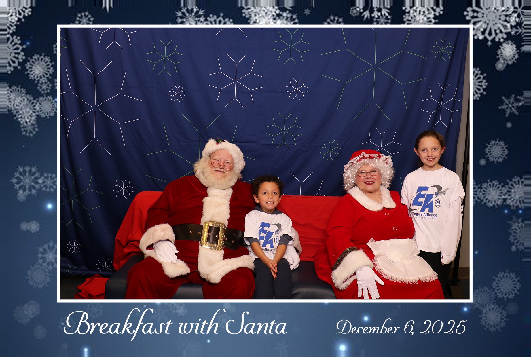 BREAKFAST WITH SANTA | View more photos from the event at gallery.photoboothcincy.com/u/PhotoBoothCincy/BREAKFAST-WITH-SANTA
