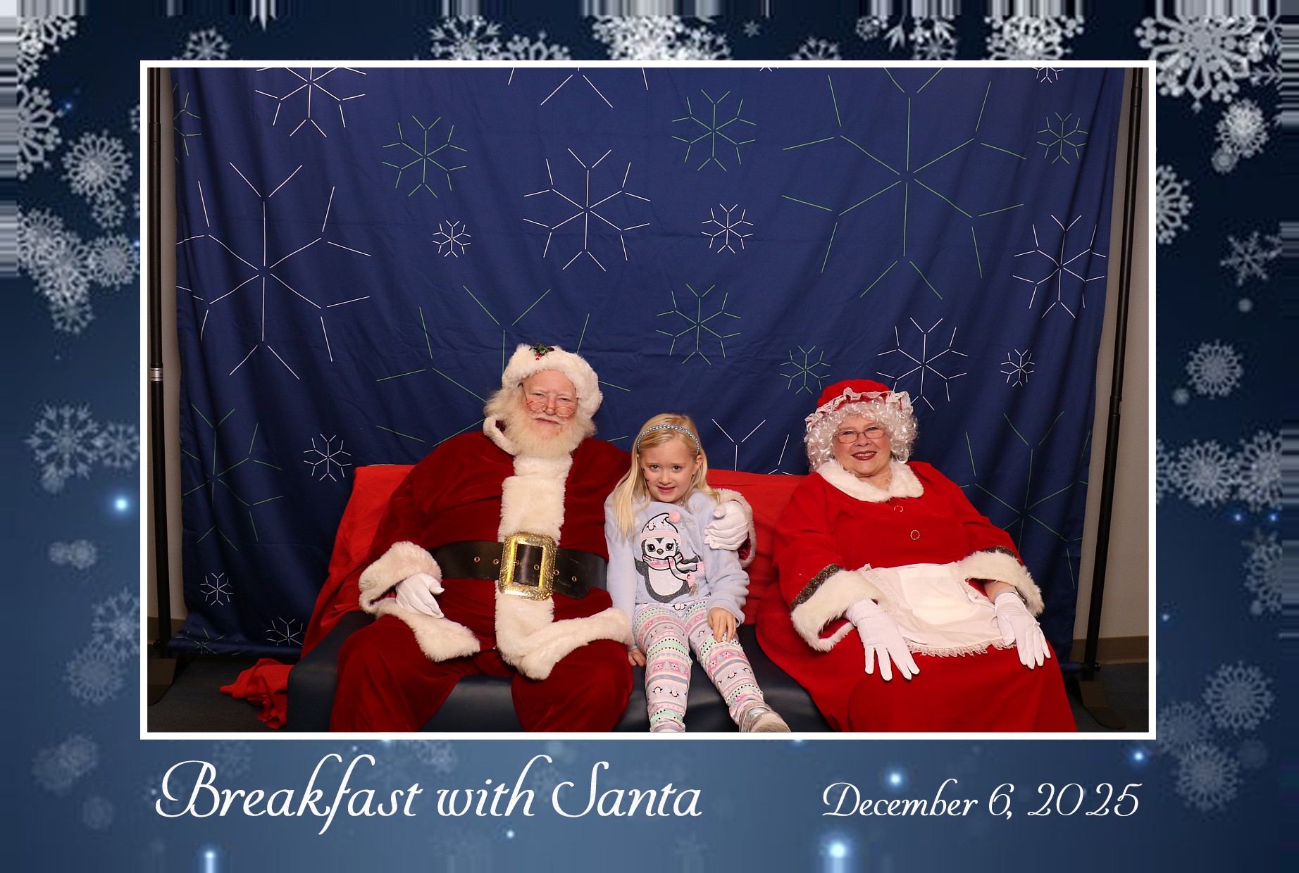 BREAKFAST WITH SANTA | View more photos from the event at gallery.photoboothcincy.com/u/PhotoBoothCincy/BREAKFAST-WITH-SANTA