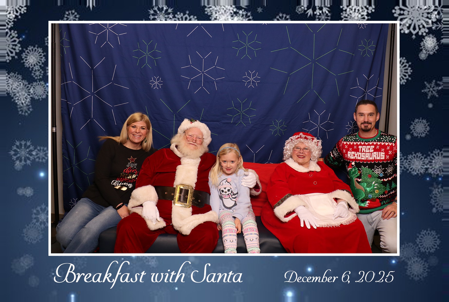 BREAKFAST WITH SANTA | View more photos from the event at gallery.photoboothcincy.com/u/PhotoBoothCincy/BREAKFAST-WITH-SANTA