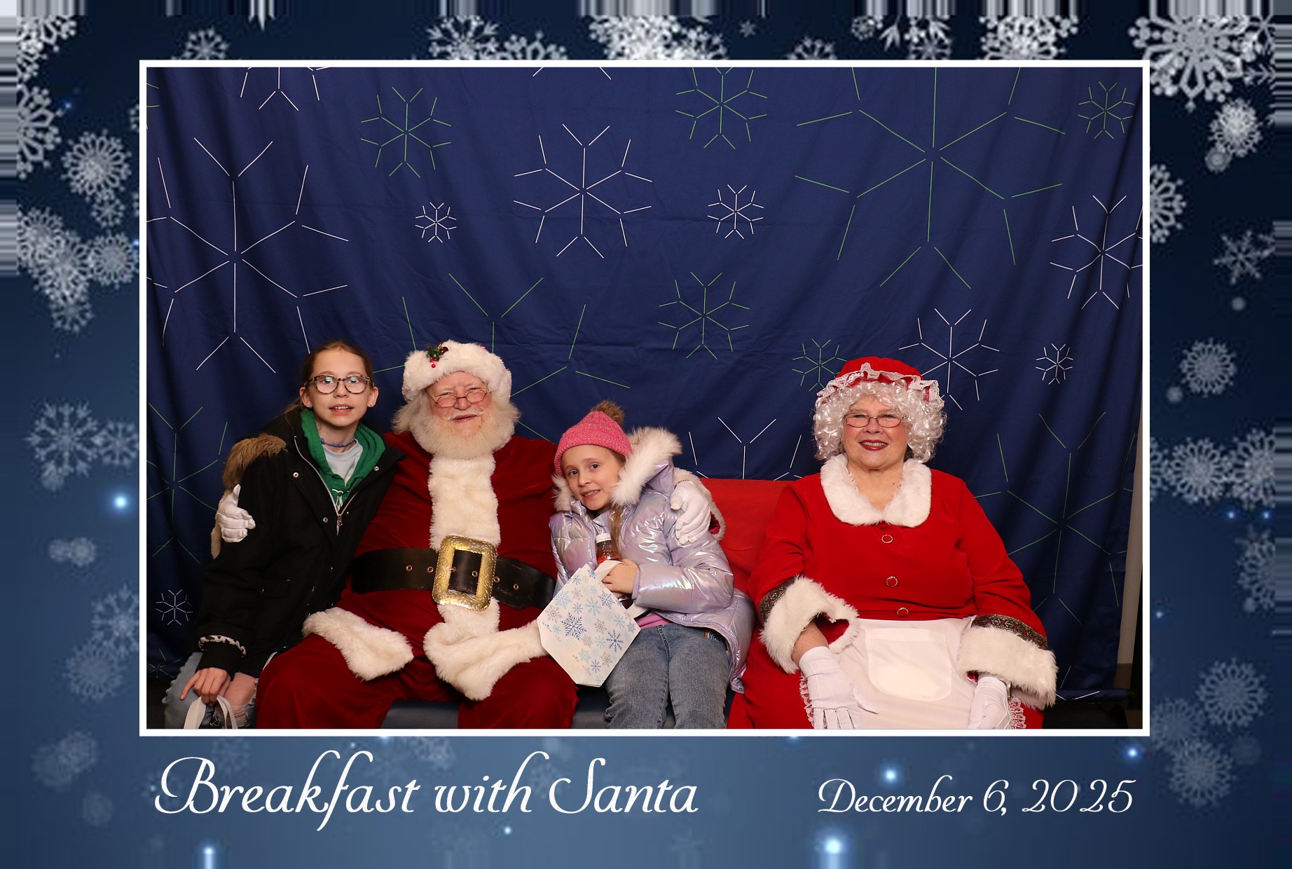 BREAKFAST WITH SANTA | View more photos from the event at gallery.photoboothcincy.com/u/PhotoBoothCincy/BREAKFAST-WITH-SANTA