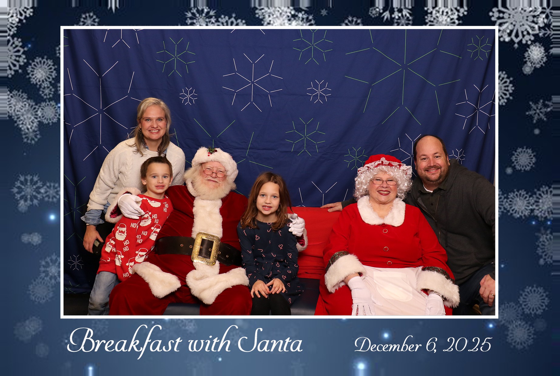 BREAKFAST WITH SANTA | View more photos from the event at gallery.photoboothcincy.com/u/PhotoBoothCincy/BREAKFAST-WITH-SANTA