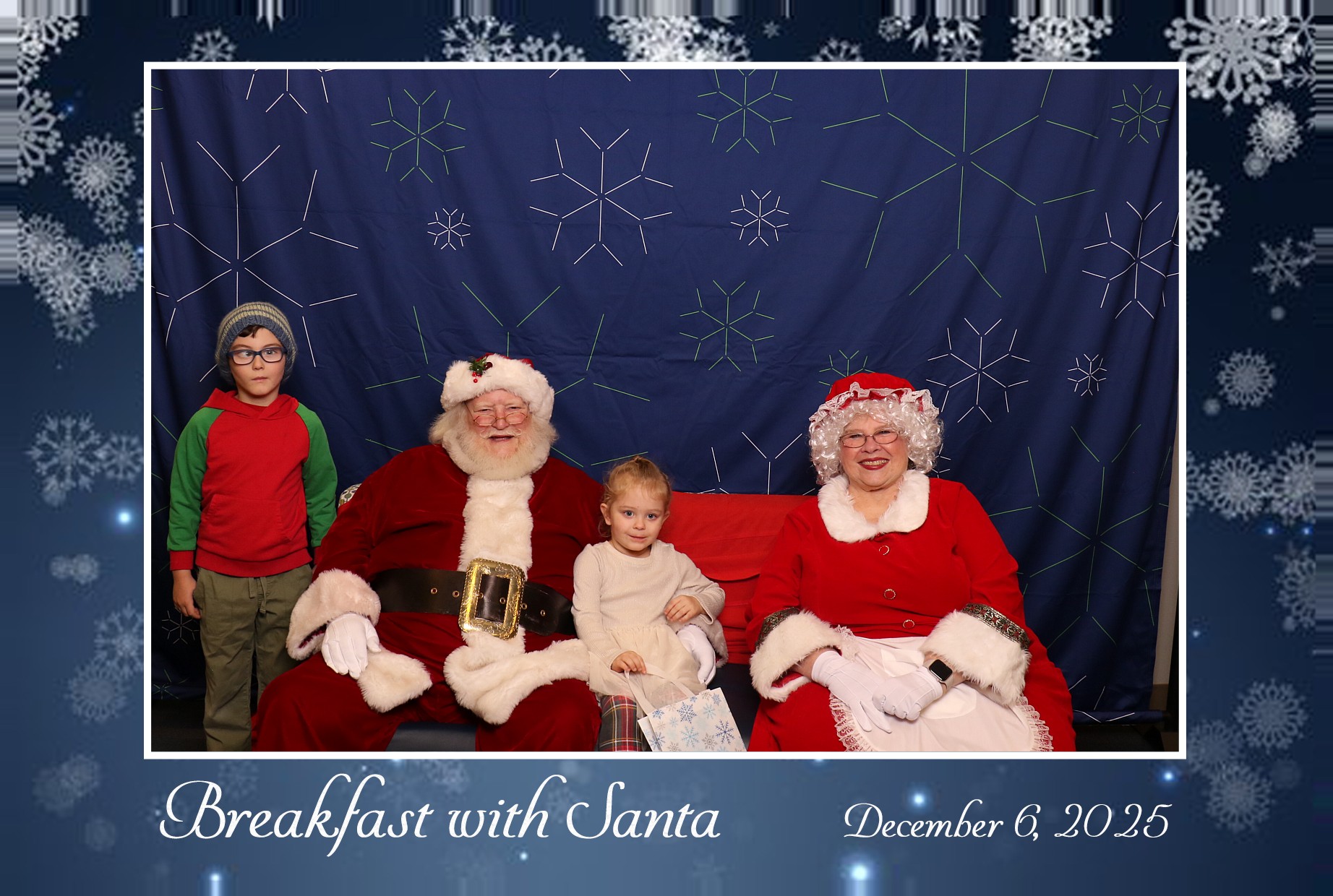 BREAKFAST WITH SANTA | View more photos from the event at gallery.photoboothcincy.com/u/PhotoBoothCincy/BREAKFAST-WITH-SANTA