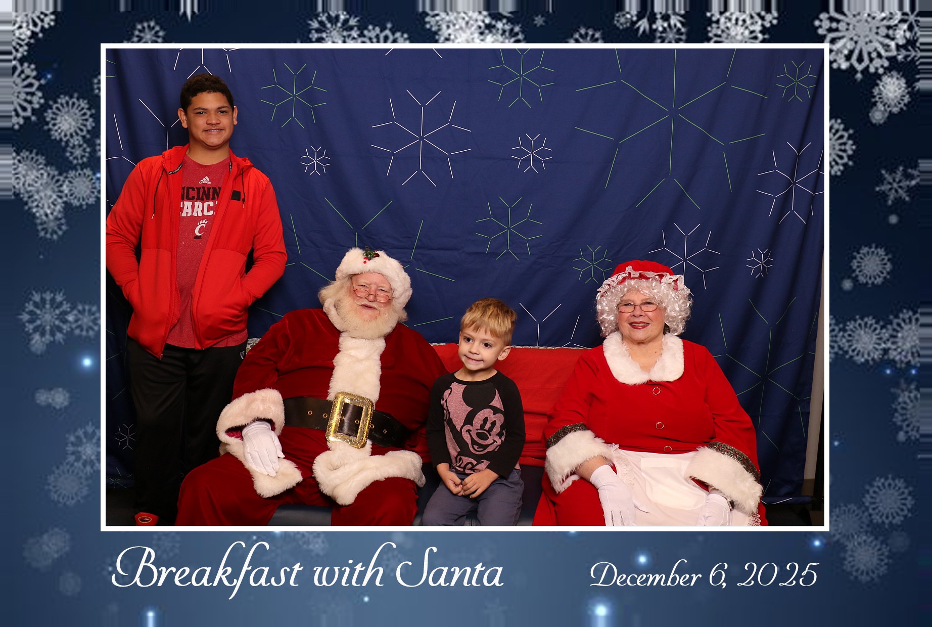 BREAKFAST WITH SANTA | View more photos from the event at gallery.photoboothcincy.com/u/PhotoBoothCincy/BREAKFAST-WITH-SANTA