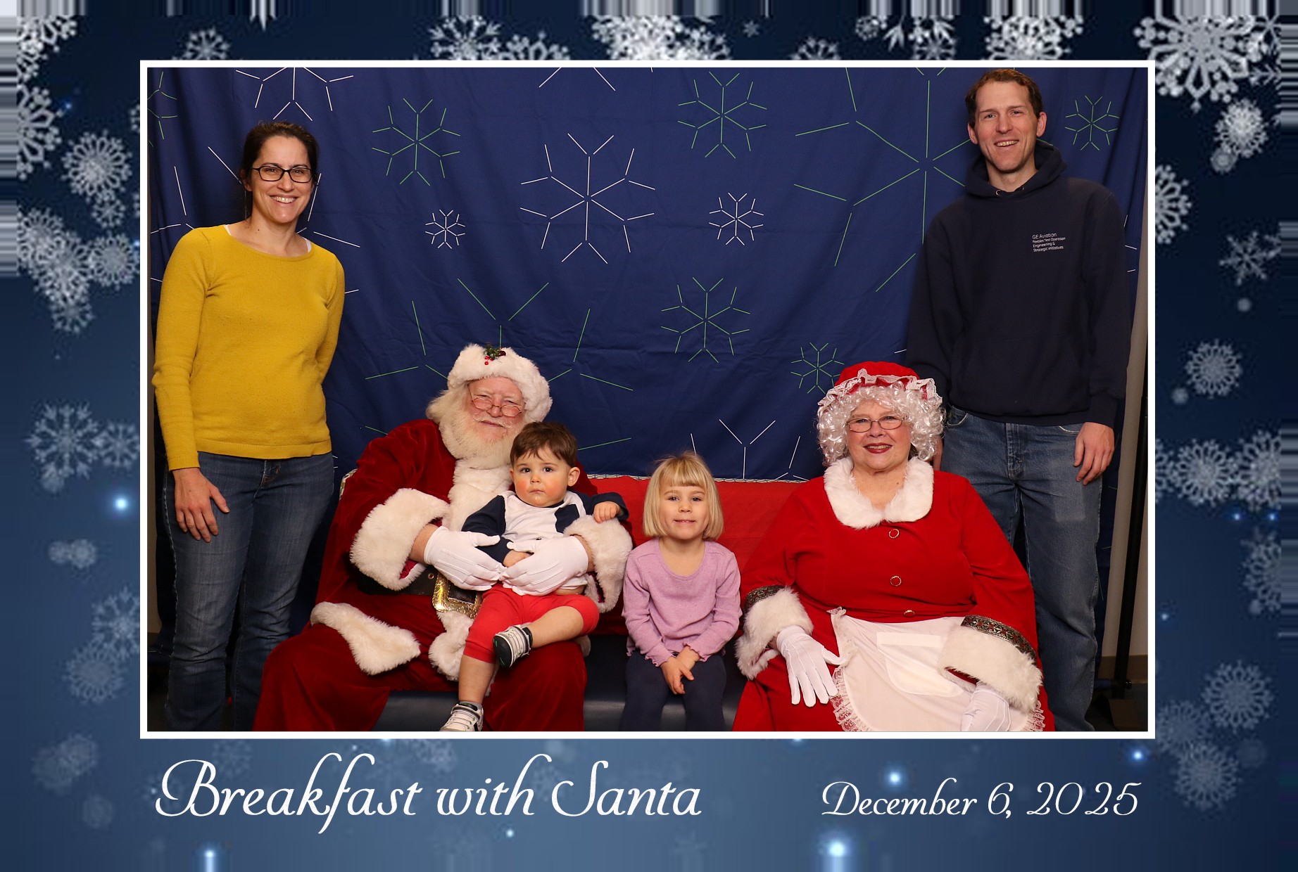 BREAKFAST WITH SANTA | View more photos from the event at gallery.photoboothcincy.com/u/PhotoBoothCincy/BREAKFAST-WITH-SANTA