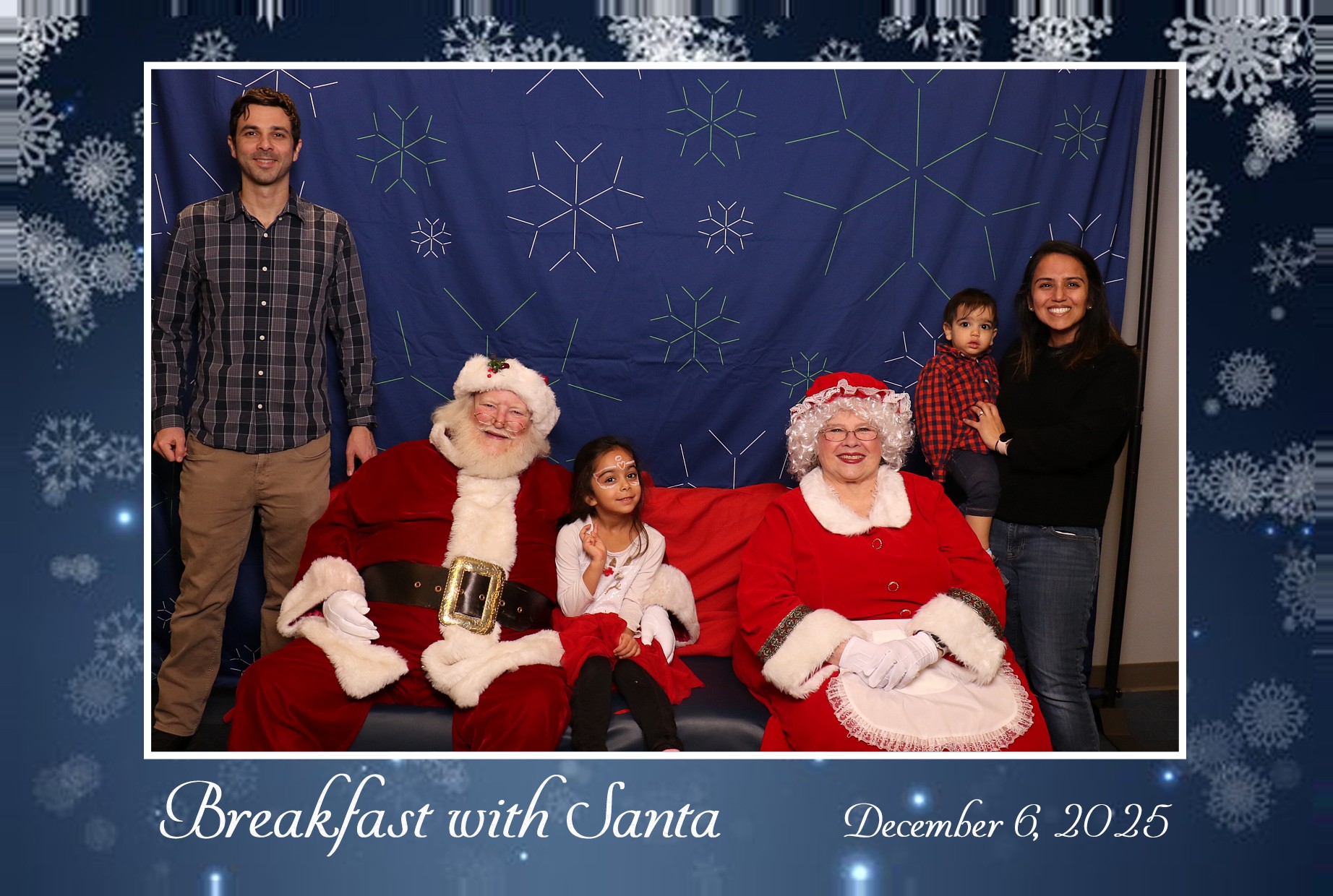 BREAKFAST WITH SANTA | View more photos from the event at gallery.photoboothcincy.com/u/PhotoBoothCincy/BREAKFAST-WITH-SANTA