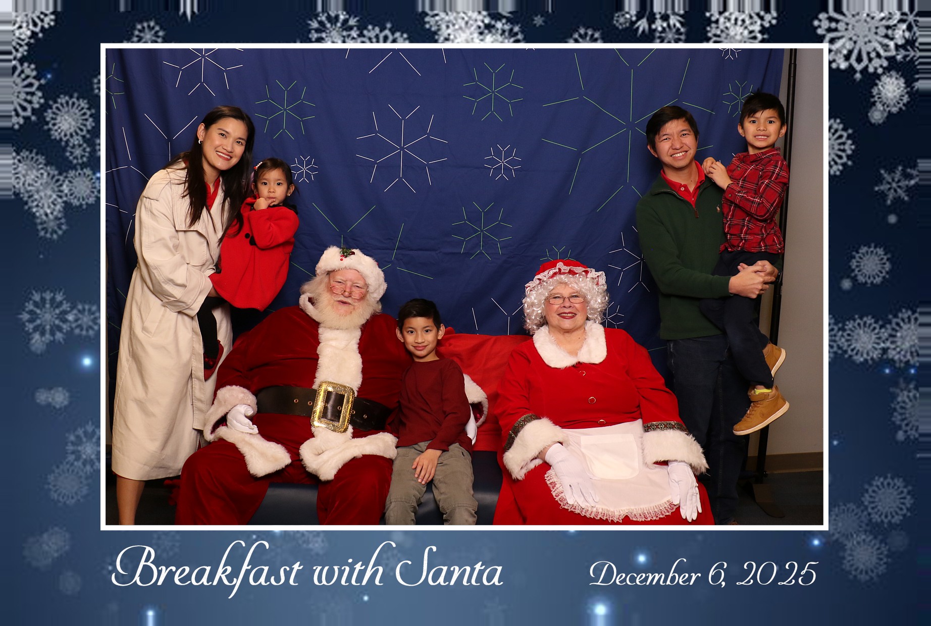 BREAKFAST WITH SANTA | View more photos from the event at gallery.photoboothcincy.com/u/PhotoBoothCincy/BREAKFAST-WITH-SANTA