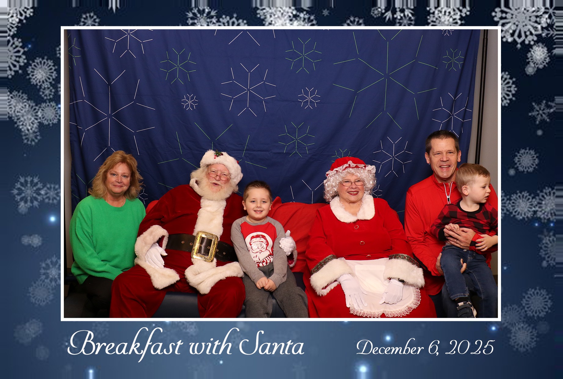 BREAKFAST WITH SANTA | View more photos from the event at gallery.photoboothcincy.com/u/PhotoBoothCincy/BREAKFAST-WITH-SANTA