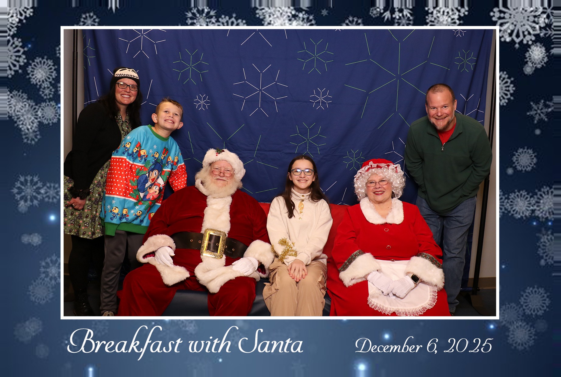 BREAKFAST WITH SANTA | View more photos from the event at gallery.photoboothcincy.com/u/PhotoBoothCincy/BREAKFAST-WITH-SANTA