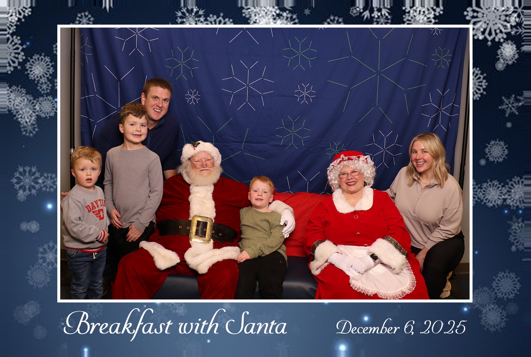 BREAKFAST WITH SANTA | View more photos from the event at gallery.photoboothcincy.com/u/PhotoBoothCincy/BREAKFAST-WITH-SANTA