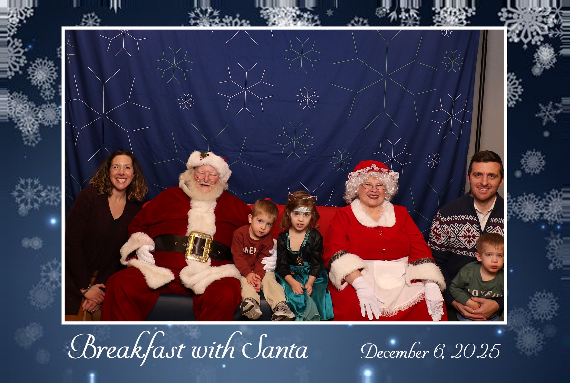 BREAKFAST WITH SANTA | View more photos from the event at gallery.photoboothcincy.com/u/PhotoBoothCincy/BREAKFAST-WITH-SANTA