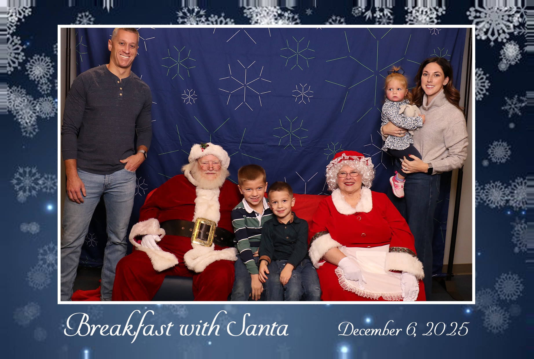 BREAKFAST WITH SANTA | View more photos from the event at gallery.photoboothcincy.com/u/PhotoBoothCincy/BREAKFAST-WITH-SANTA