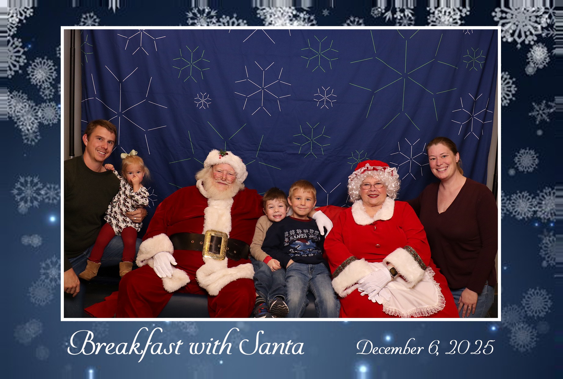 BREAKFAST WITH SANTA | View more photos from the event at gallery.photoboothcincy.com/u/PhotoBoothCincy/BREAKFAST-WITH-SANTA