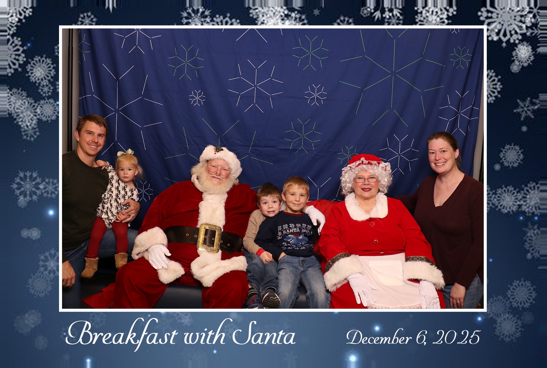 BREAKFAST WITH SANTA | View more photos from the event at gallery.photoboothcincy.com/u/PhotoBoothCincy/BREAKFAST-WITH-SANTA