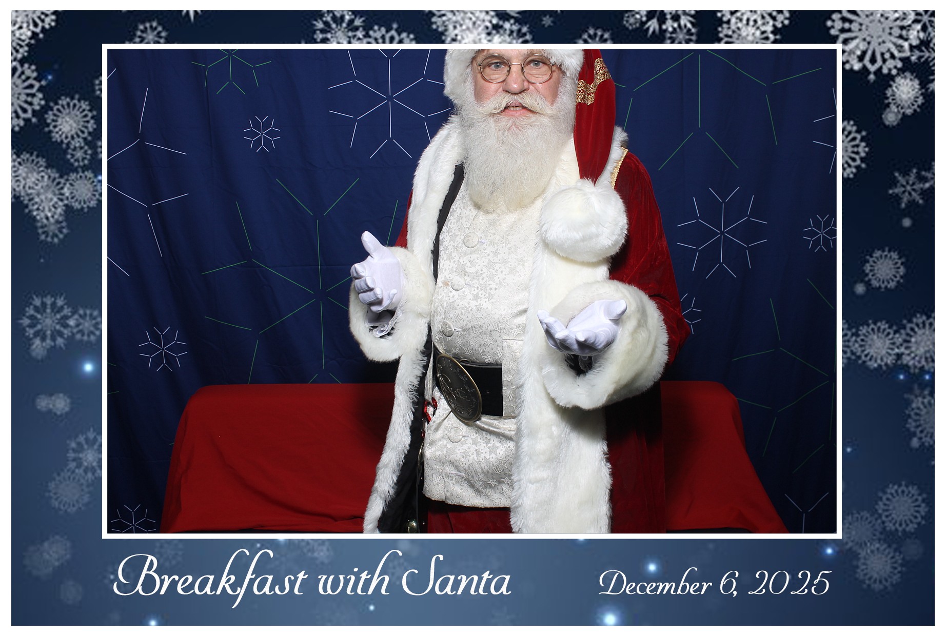 BREAKFAST WITH SANTA | View more photos from the event at gallery.photoboothcincy.com/u/PhotoBoothCincy/BREAKFAST-WITH-SANTA