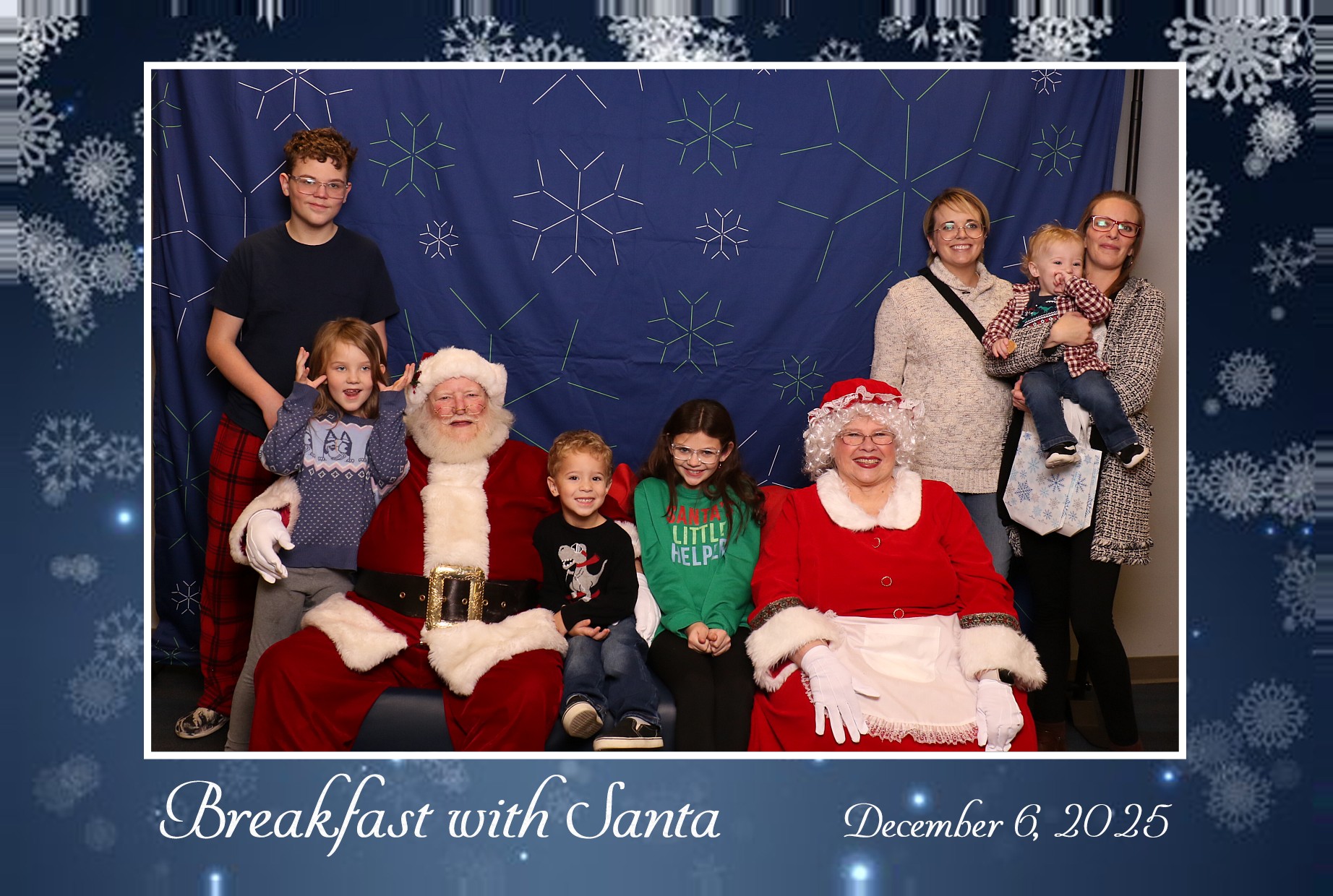 BREAKFAST WITH SANTA | View more photos from the event at gallery.photoboothcincy.com/u/PhotoBoothCincy/BREAKFAST-WITH-SANTA