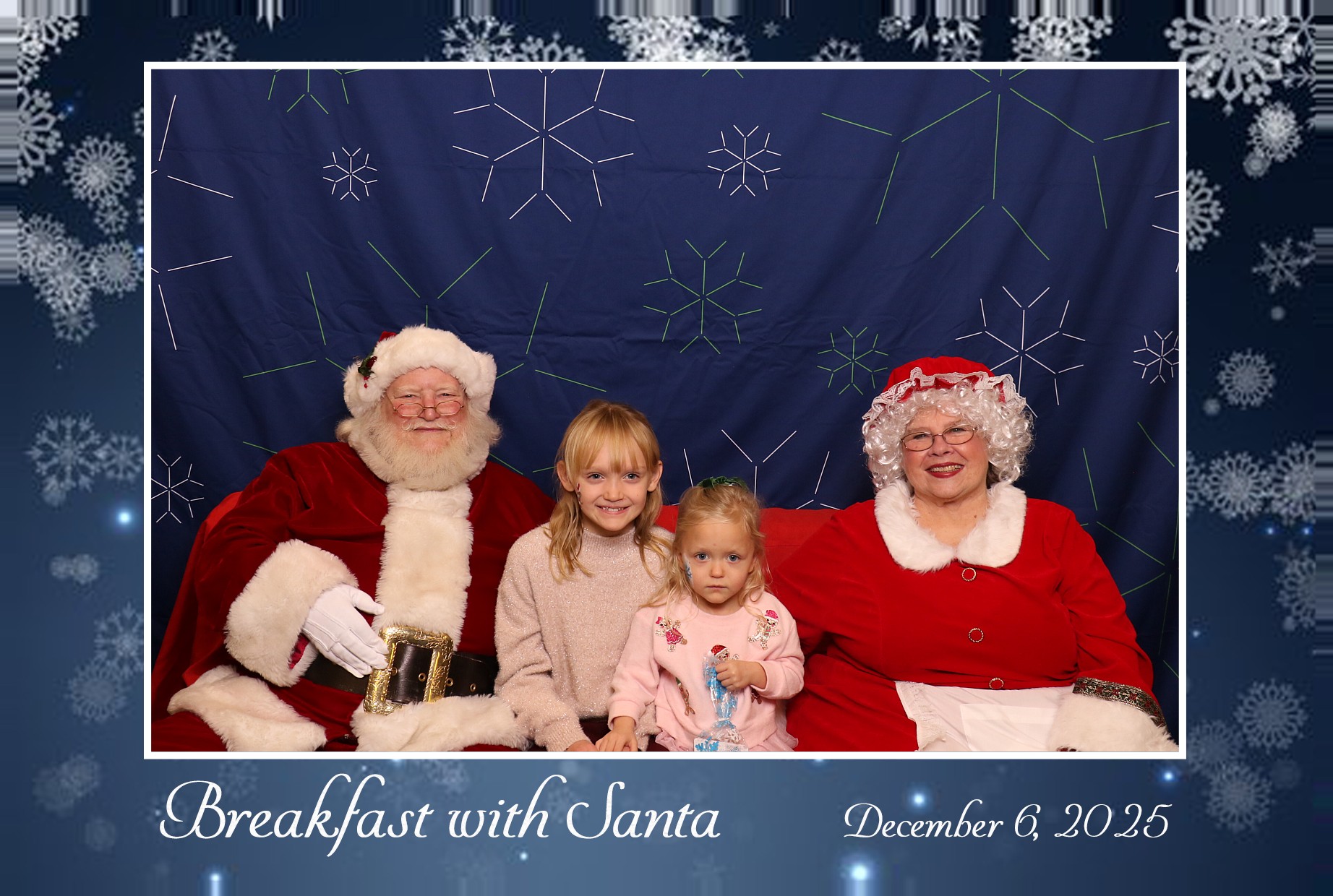 BREAKFAST WITH SANTA | View more photos from the event at gallery.photoboothcincy.com/u/PhotoBoothCincy/BREAKFAST-WITH-SANTA