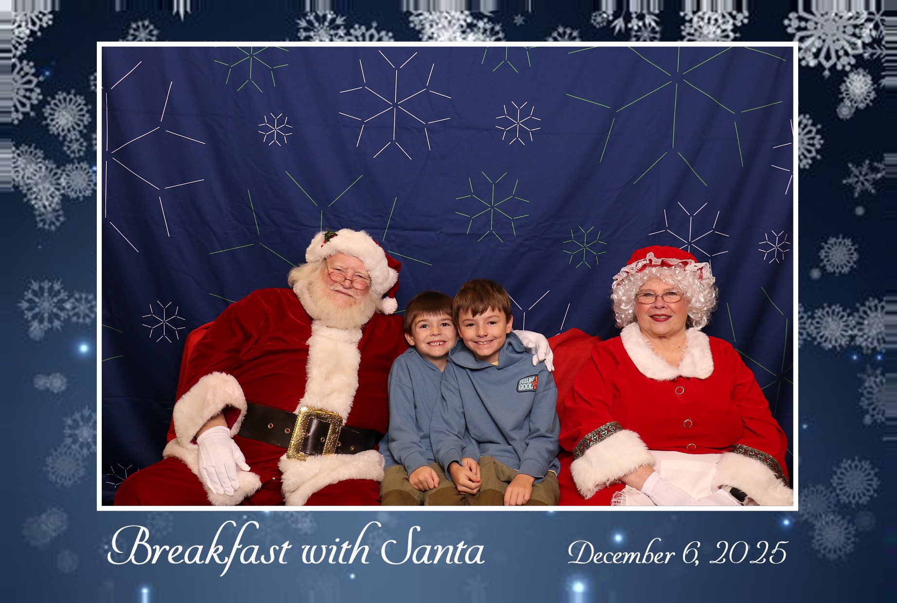 BREAKFAST WITH SANTA | View more photos from the event at gallery.photoboothcincy.com/u/PhotoBoothCincy/BREAKFAST-WITH-SANTA