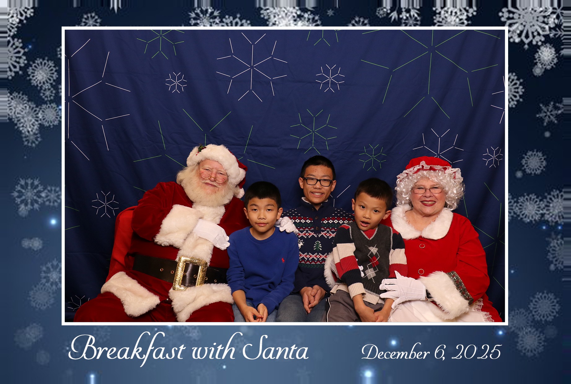 BREAKFAST WITH SANTA | View more photos from the event at gallery.photoboothcincy.com/u/PhotoBoothCincy/BREAKFAST-WITH-SANTA