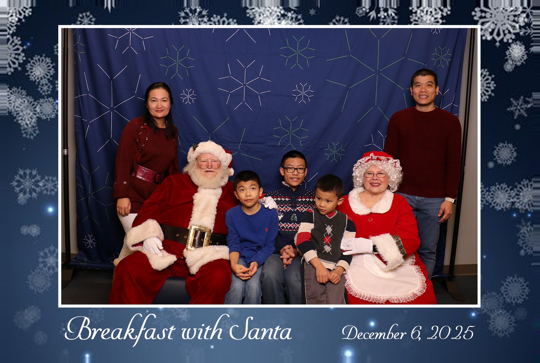 BREAKFAST WITH SANTA | View more photos from the event at gallery.photoboothcincy.com/u/PhotoBoothCincy/BREAKFAST-WITH-SANTA