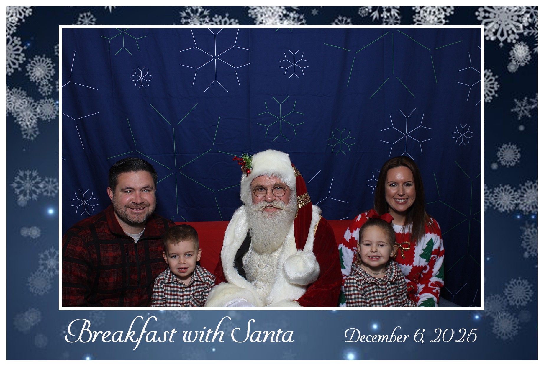 BREAKFAST WITH SANTA | View more photos from the event at gallery.photoboothcincy.com/u/PhotoBoothCincy/BREAKFAST-WITH-SANTA
