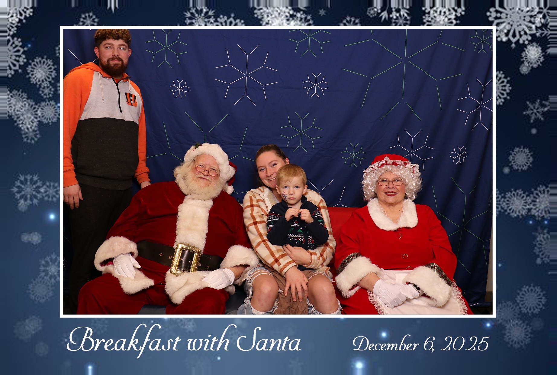 BREAKFAST WITH SANTA | View more photos from the event at gallery.photoboothcincy.com/u/PhotoBoothCincy/BREAKFAST-WITH-SANTA