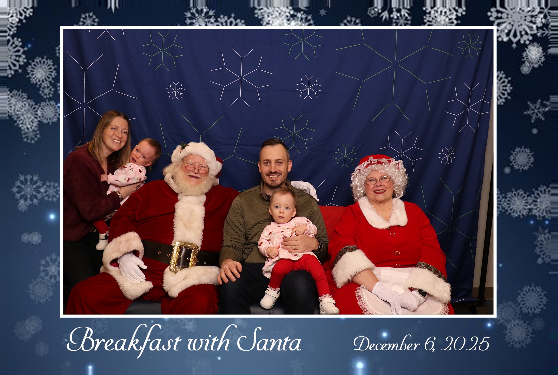 BREAKFAST WITH SANTA | View more photos from the event at gallery.photoboothcincy.com/u/PhotoBoothCincy/BREAKFAST-WITH-SANTA
