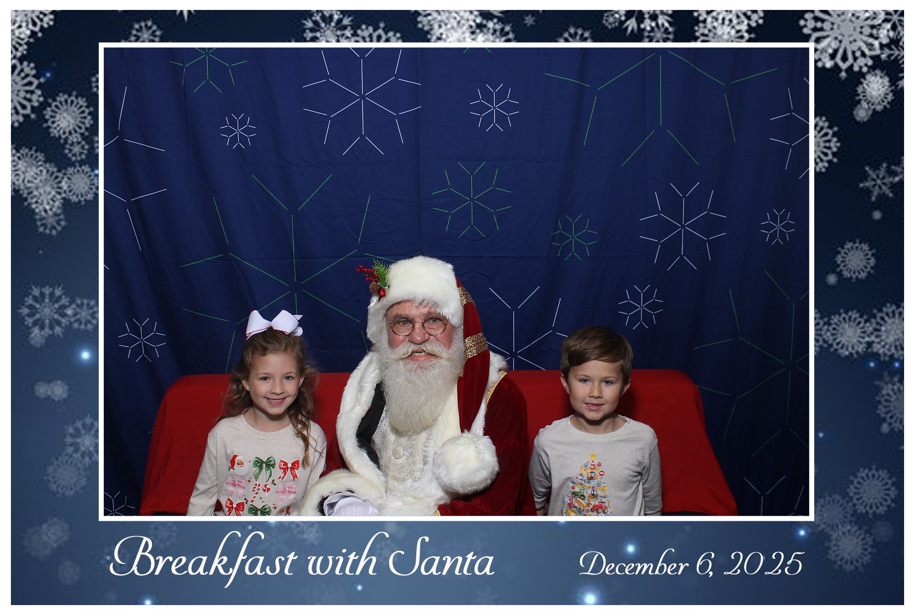 BREAKFAST WITH SANTA | View more photos from the event at gallery.photoboothcincy.com/u/PhotoBoothCincy/BREAKFAST-WITH-SANTA