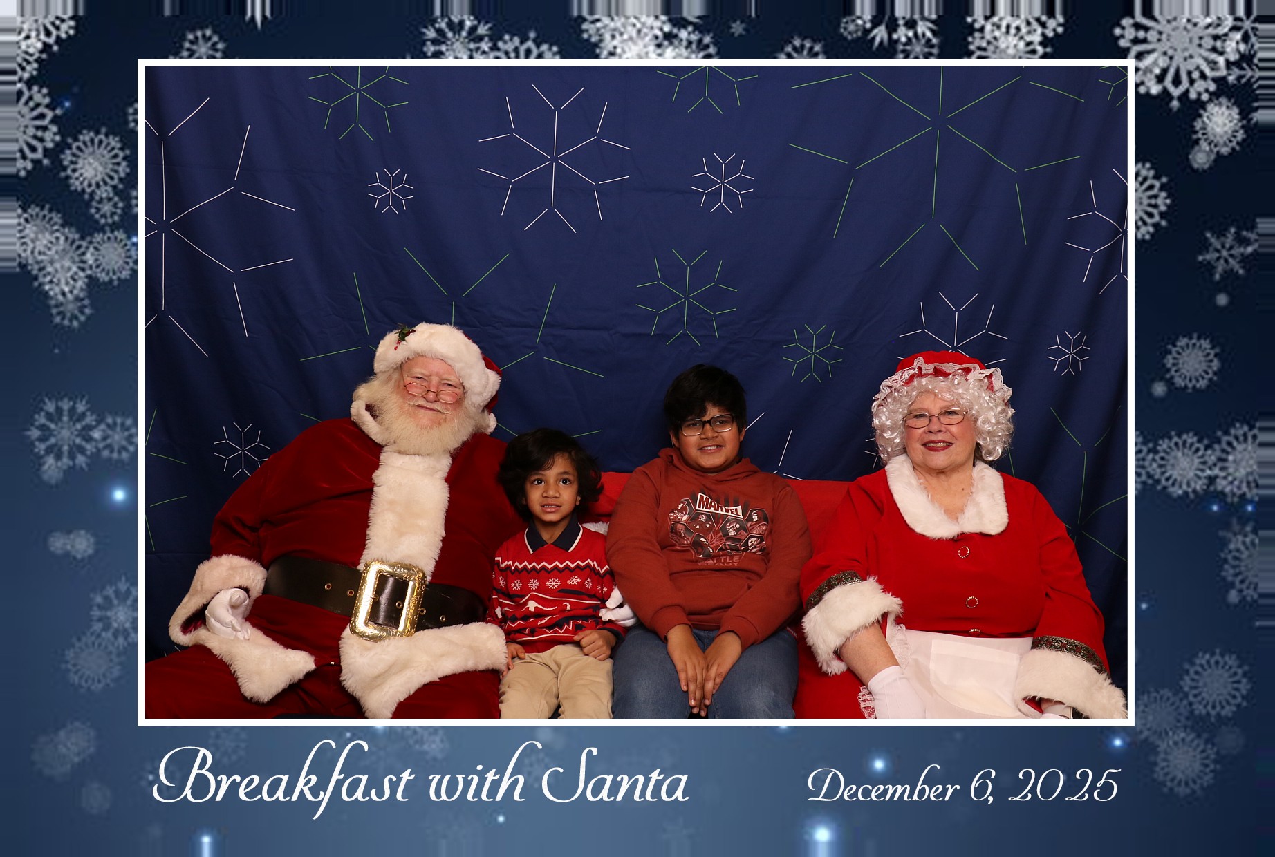 BREAKFAST WITH SANTA | View more photos from the event at gallery.photoboothcincy.com/u/PhotoBoothCincy/BREAKFAST-WITH-SANTA