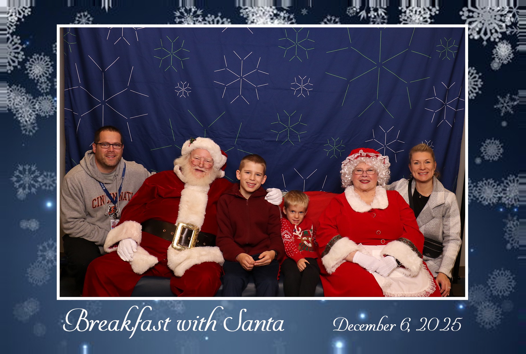BREAKFAST WITH SANTA | View more photos from the event at gallery.photoboothcincy.com/u/PhotoBoothCincy/BREAKFAST-WITH-SANTA