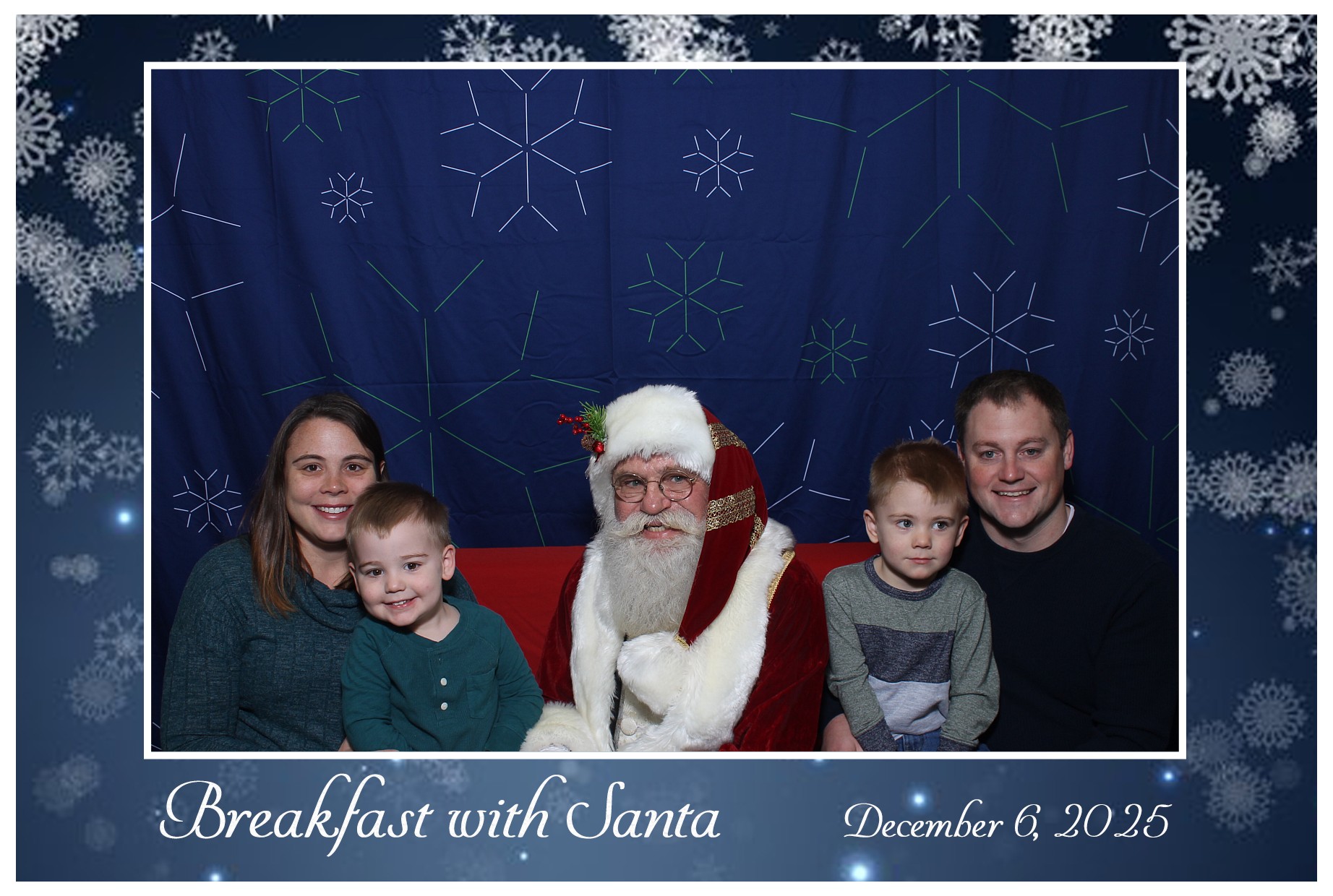 BREAKFAST WITH SANTA | View more photos from the event at gallery.photoboothcincy.com/u/PhotoBoothCincy/BREAKFAST-WITH-SANTA
