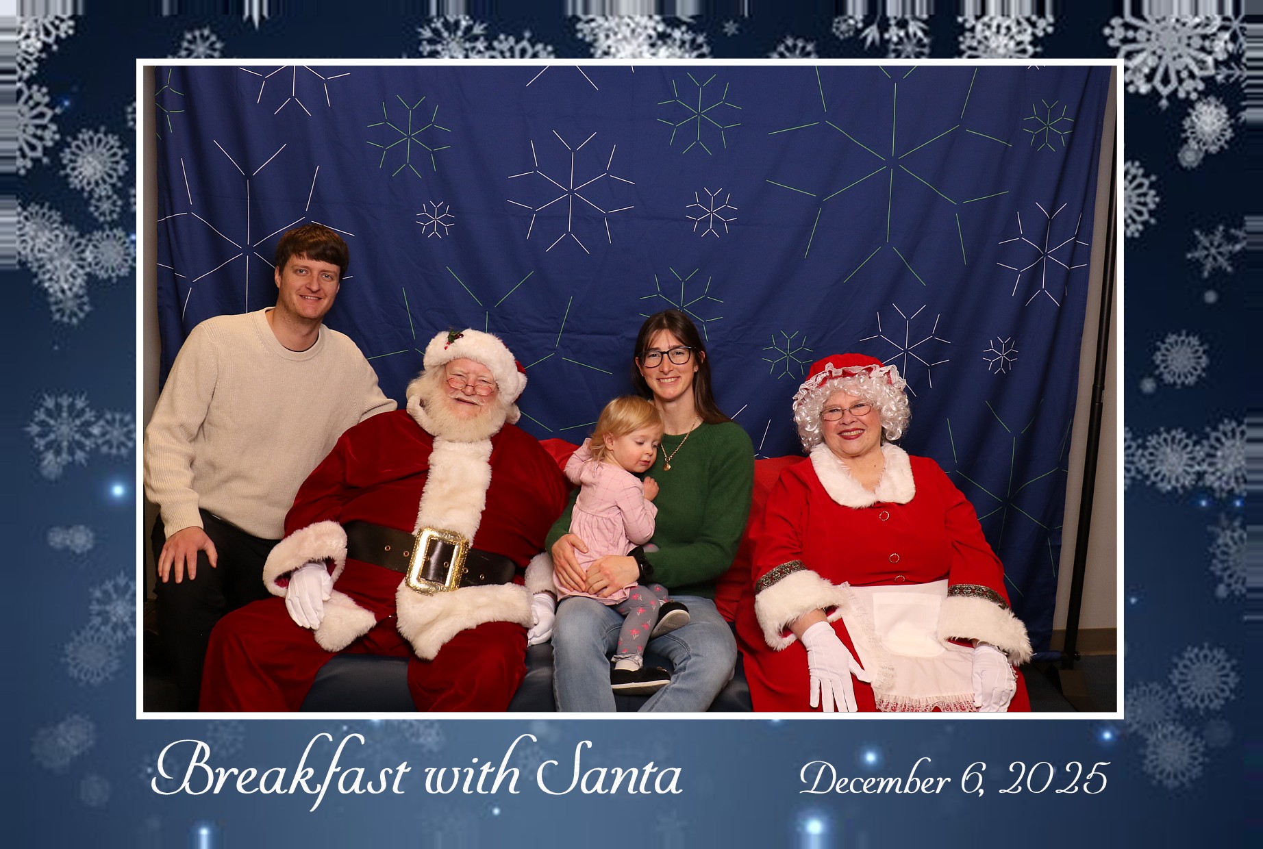 BREAKFAST WITH SANTA | View more photos from the event at gallery.photoboothcincy.com/u/PhotoBoothCincy/BREAKFAST-WITH-SANTA