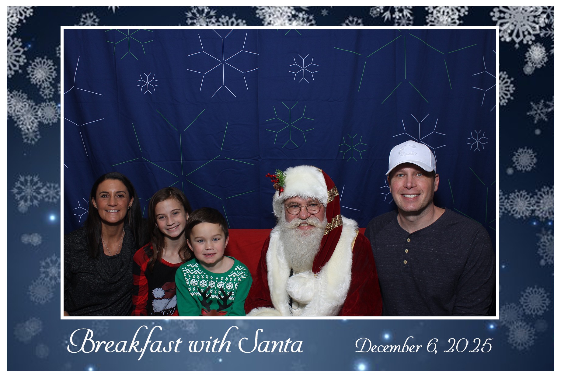BREAKFAST WITH SANTA | View more photos from the event at gallery.photoboothcincy.com/u/PhotoBoothCincy/BREAKFAST-WITH-SANTA