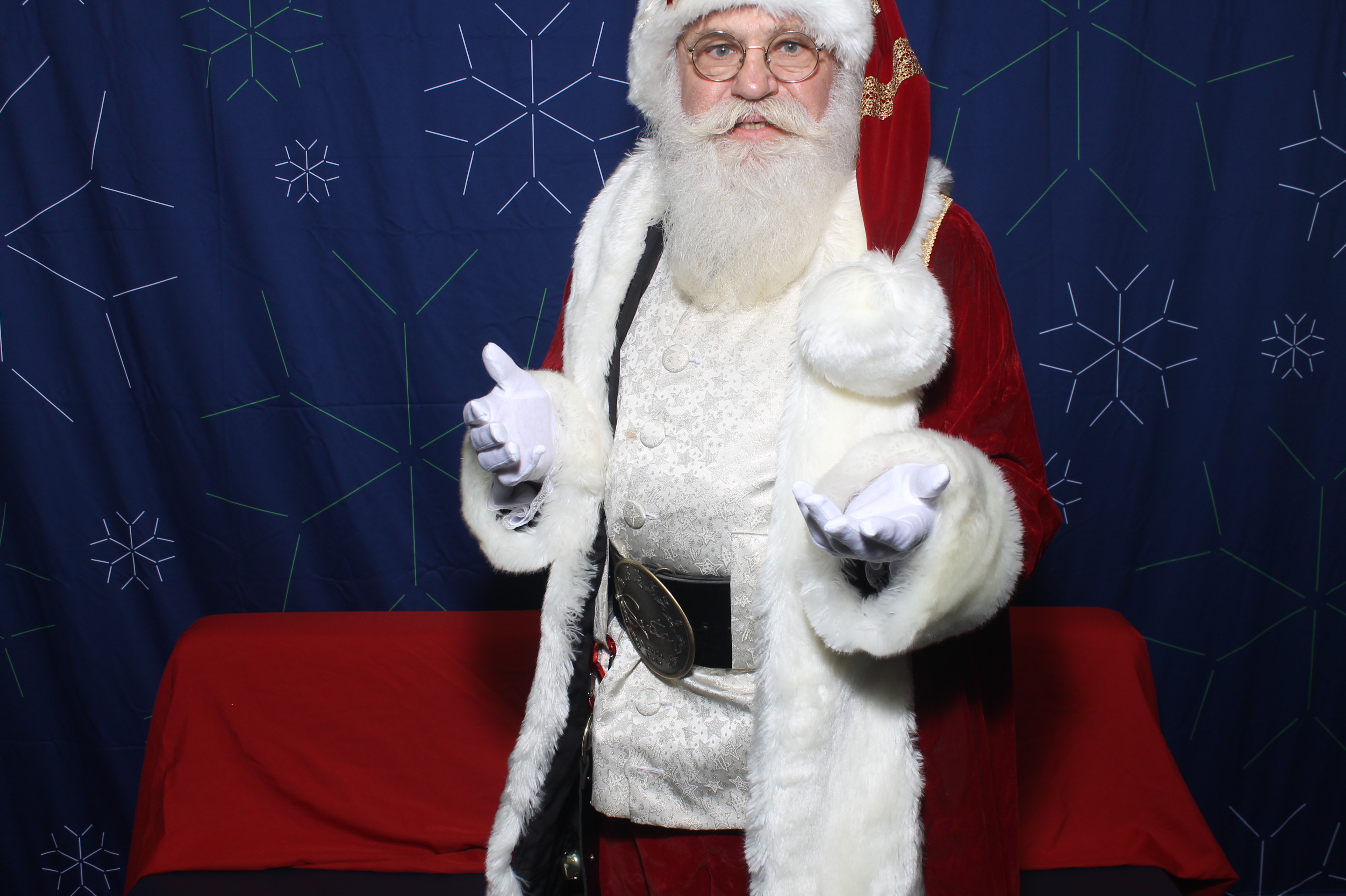 BREAKFAST WITH SANTA | View more photos from the event at gallery.photoboothcincy.com/u/PhotoBoothCincy/BREAKFAST-WITH-SANTA