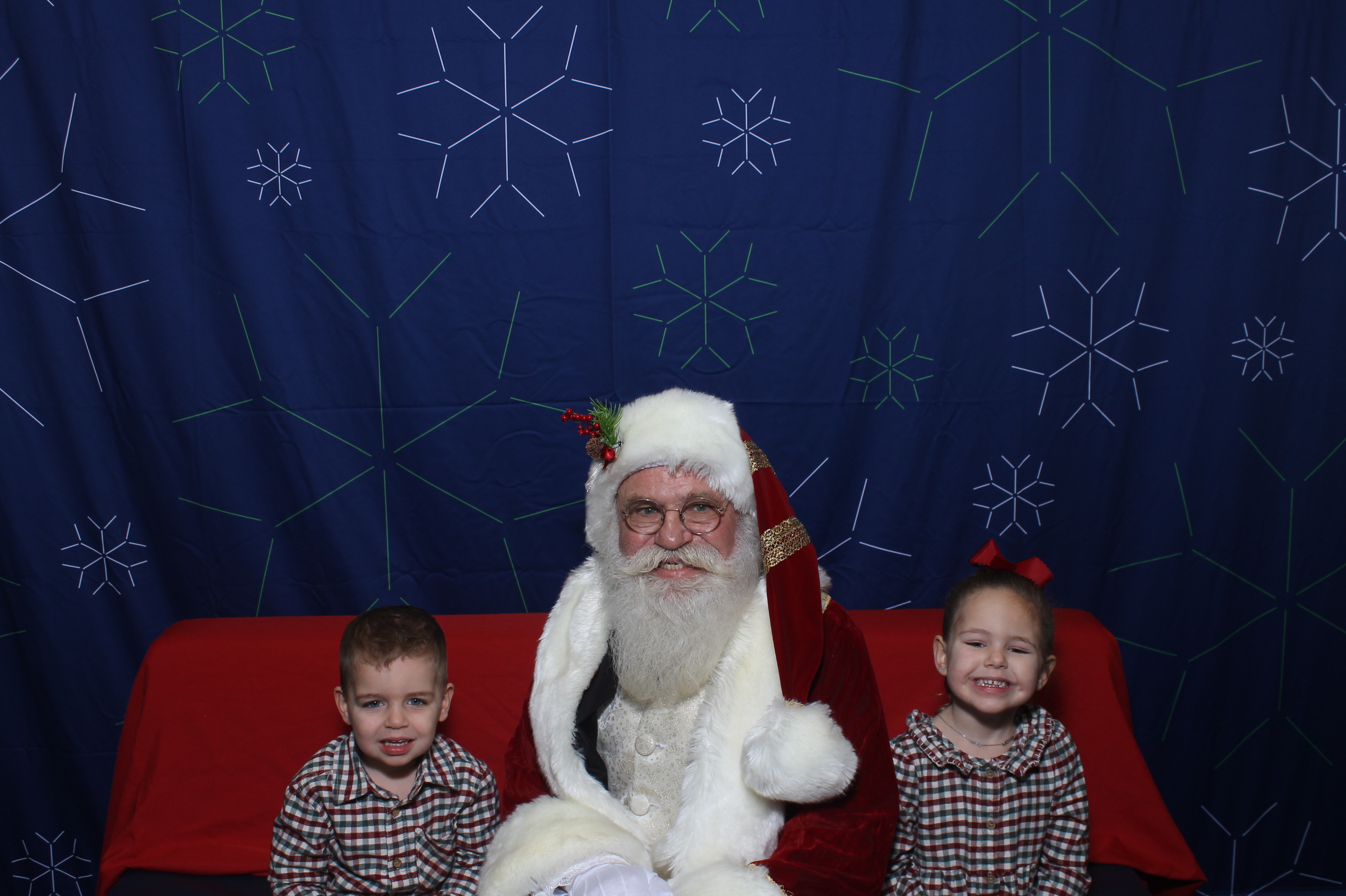 BREAKFAST WITH SANTA | View more photos from the event at gallery.photoboothcincy.com/u/PhotoBoothCincy/BREAKFAST-WITH-SANTA