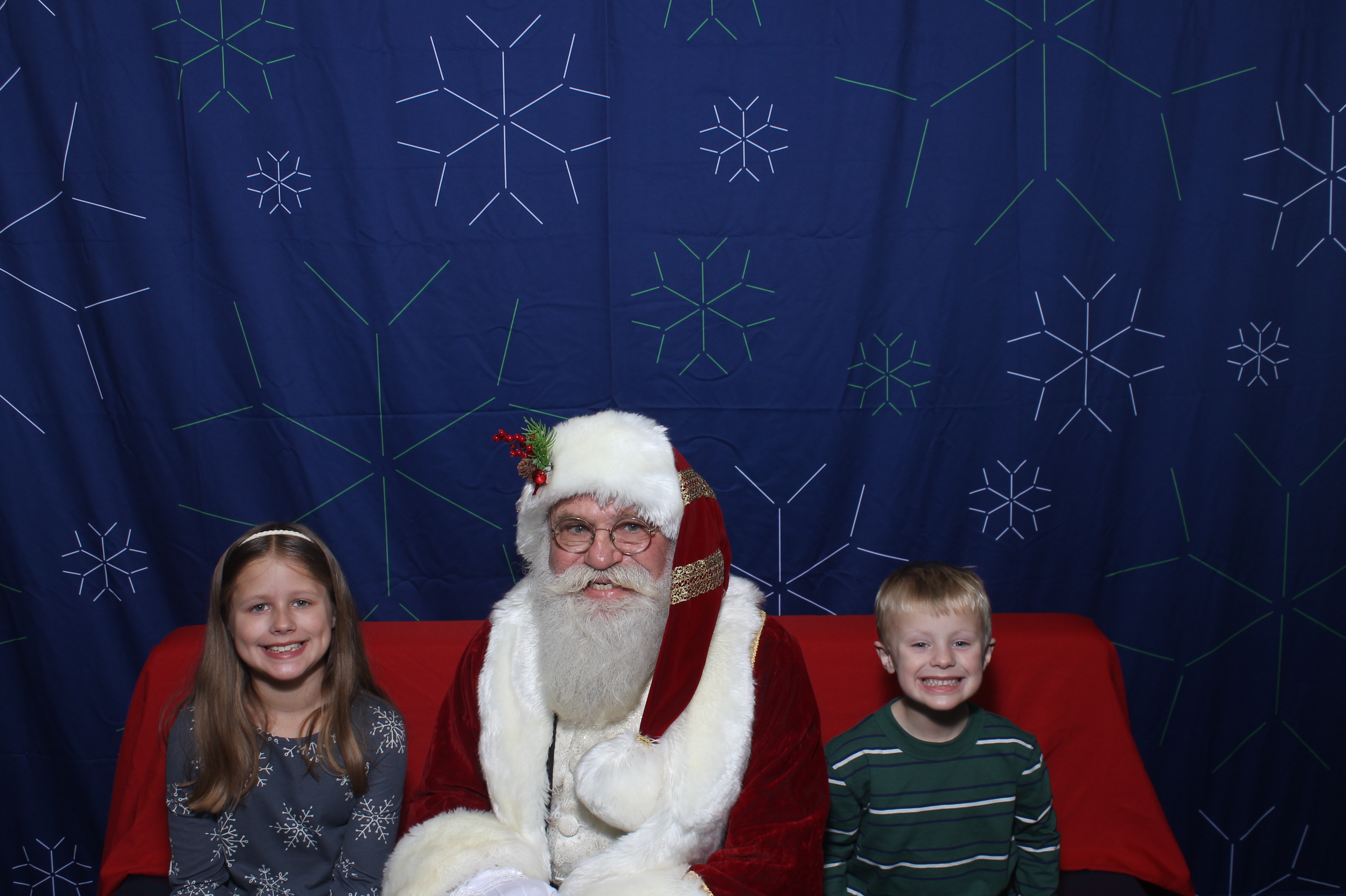 BREAKFAST WITH SANTA | View more photos from the event at gallery.photoboothcincy.com/u/PhotoBoothCincy/BREAKFAST-WITH-SANTA