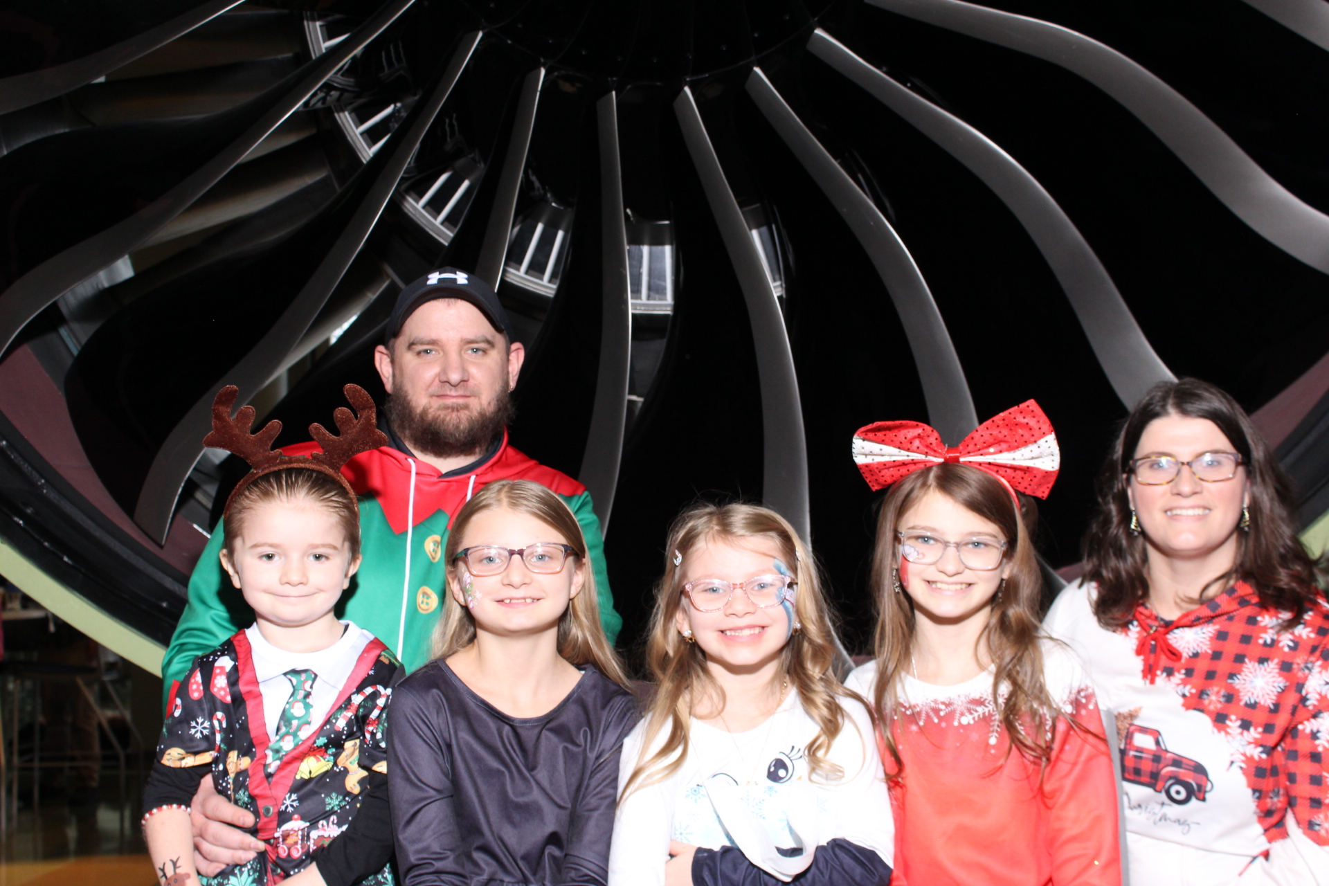BREAKFAST WITH SANTA | View more photos from the event at gallery.photoboothcincy.com/u/PhotoBoothCincy/BREAKFAST-WITH-SANTA