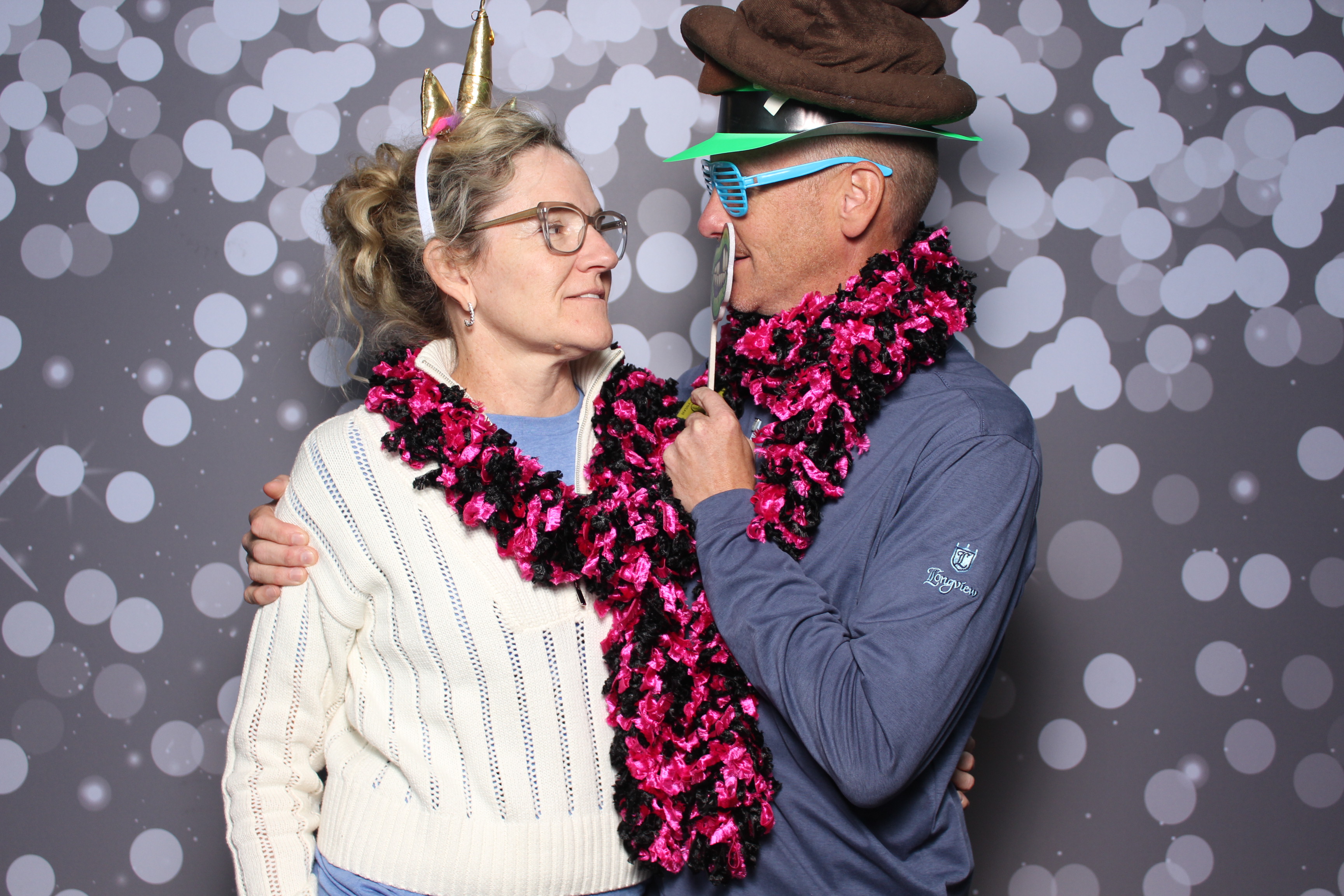 Back2Back Foundation 2025 | View more photos from the event at gallery.photoboothcincy.com/u/PhotoBoothCincy/Back2Back-Foundation-2025