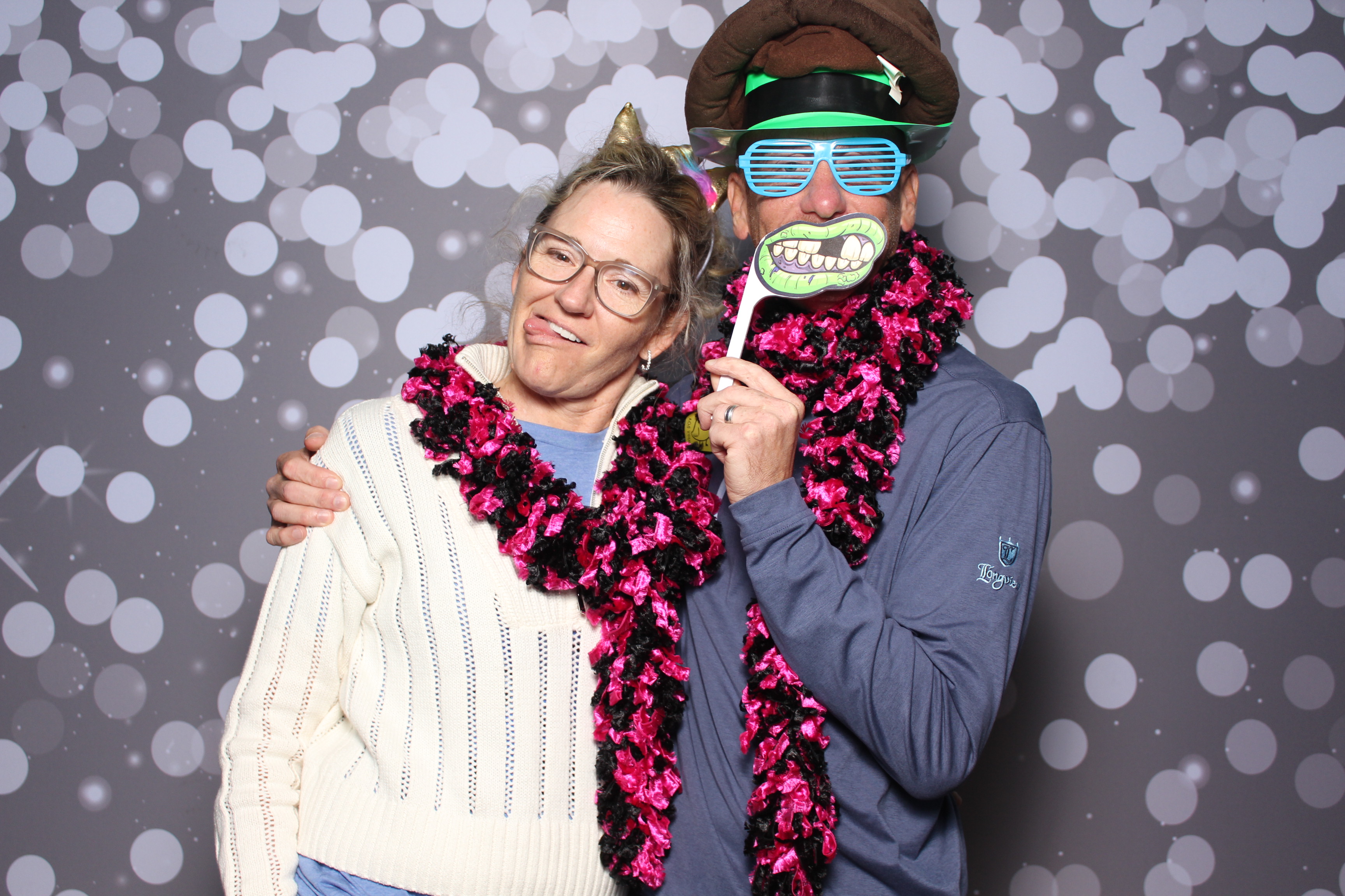 Back2Back Foundation 2025 | View more photos from the event at gallery.photoboothcincy.com/u/PhotoBoothCincy/Back2Back-Foundation-2025